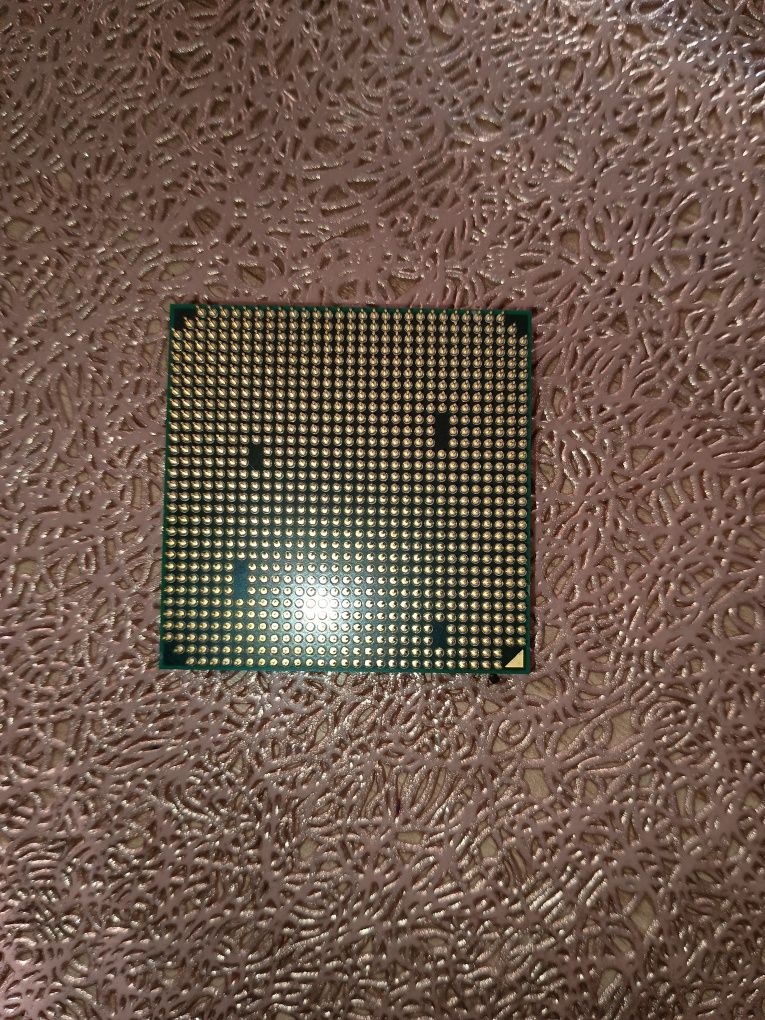 Procesor: AMD Phenom II X4 965 BE