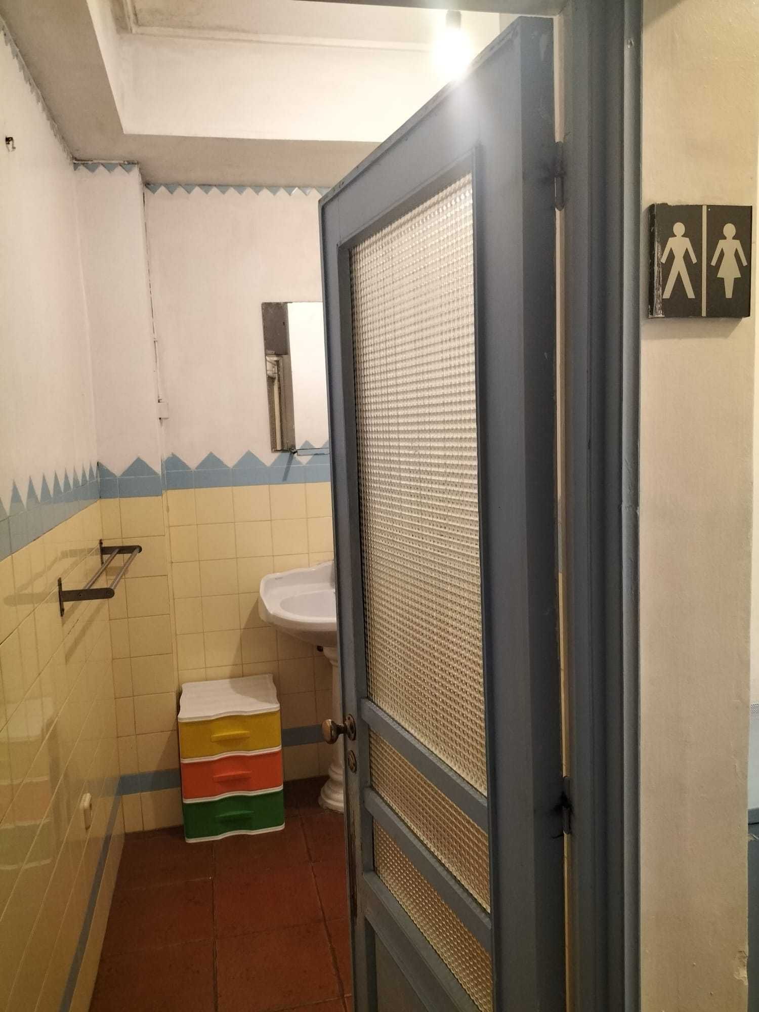 Quarto 350€ Contas incl. meninas estudantes R. Serpa Pinto/Continente