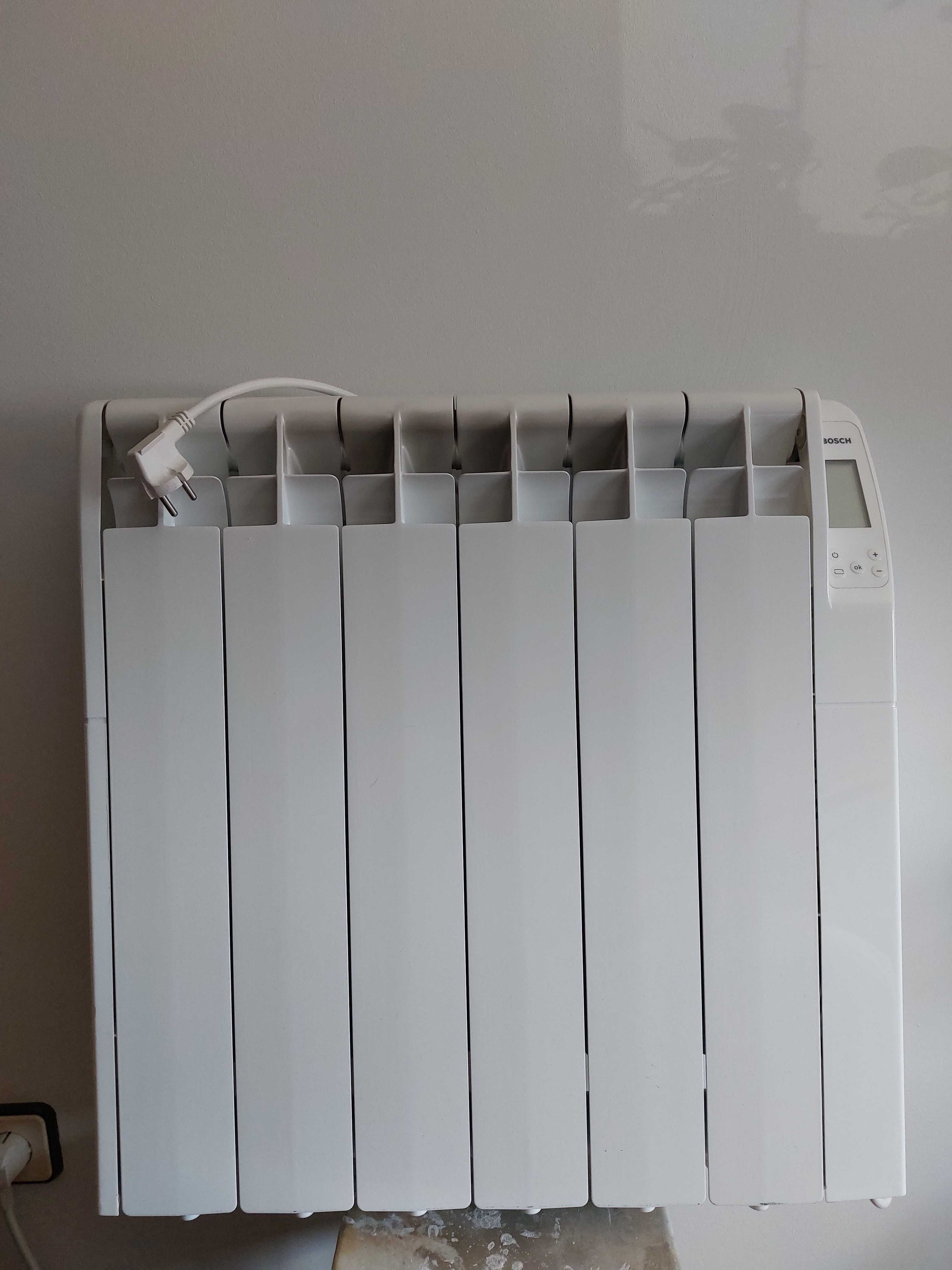 Emissor térmico Cerâmico Bosch ERO 6000/1000W - como novo (1)