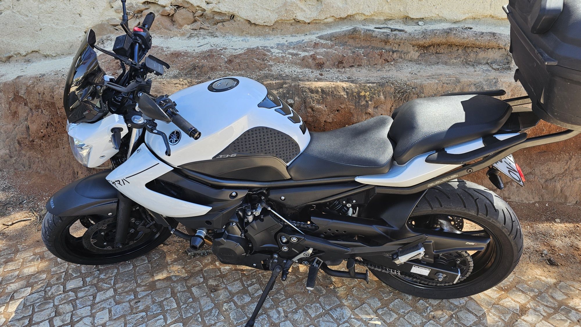Yamaha XJ6N 2013