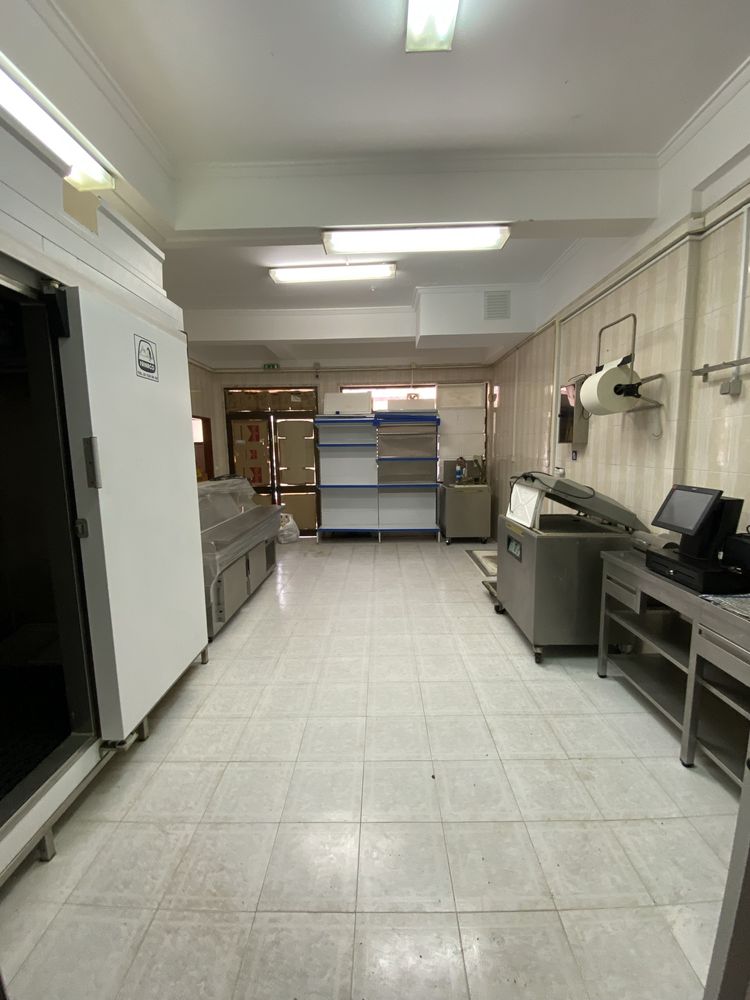 Vende-se estabelecimento comercial