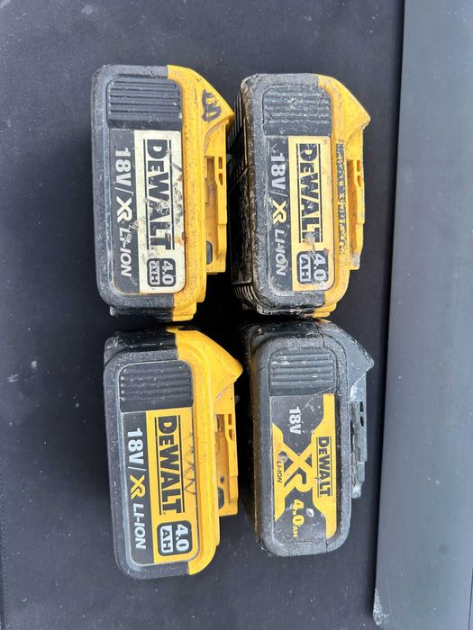 Zestaw 4 akumulatorów Dewalt XR 18V – niesprawne / do regeneracji