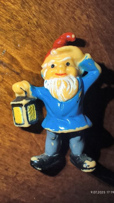 Krasnal ogrodowy gnom Kinder niespodzianka 1988 rok vintage