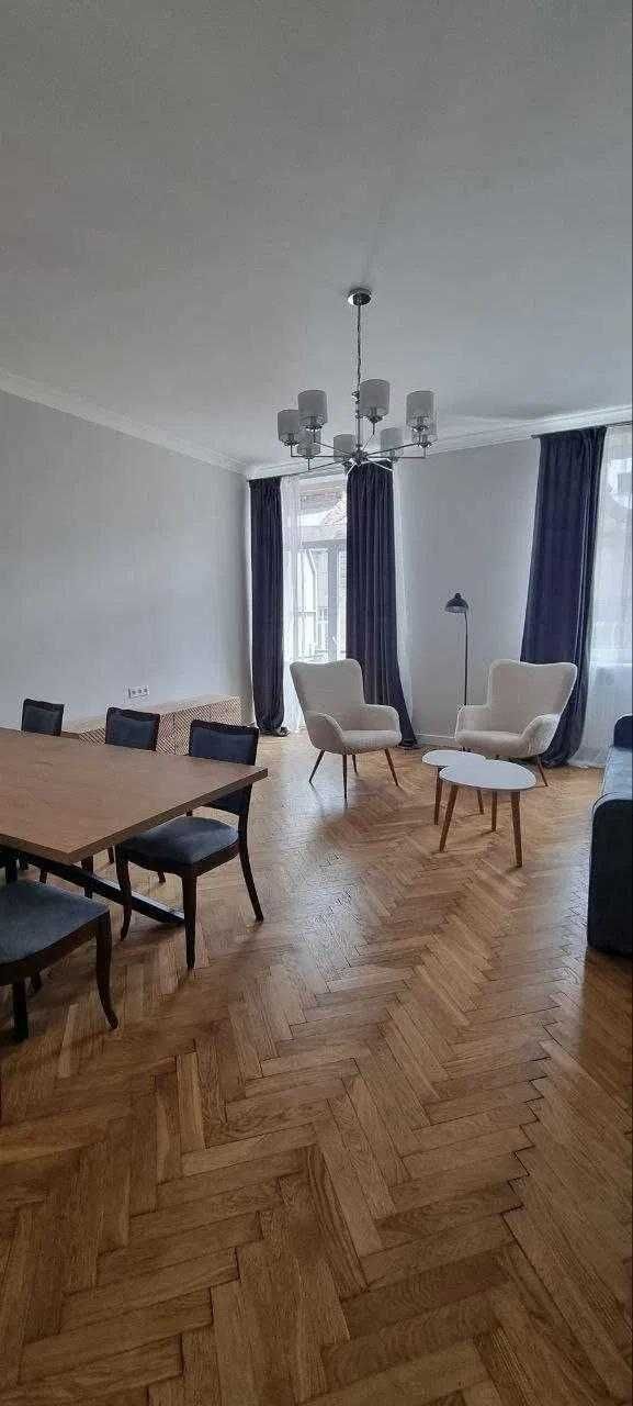 Оренда 2-кім. квартири в центрі на вул. Дорошенка