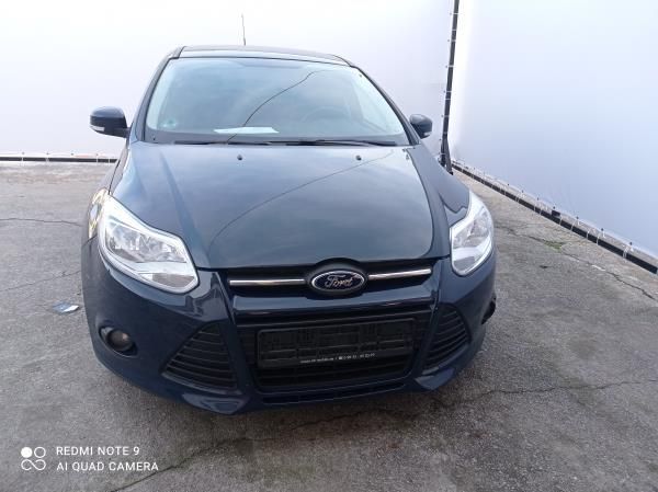 Para Peças Ford Focus Iii Três Volumes