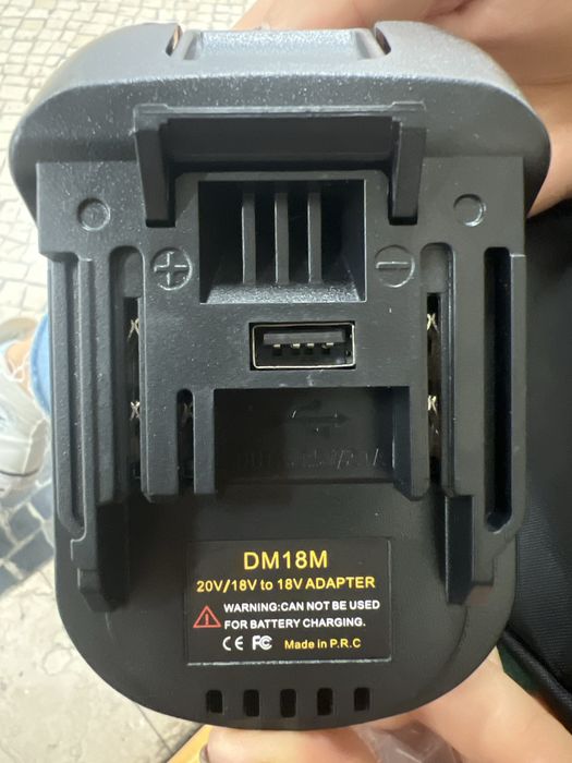 Adaptador de bateria DM18M (Dewalt 20V/18V para Makita 18V - NOVO