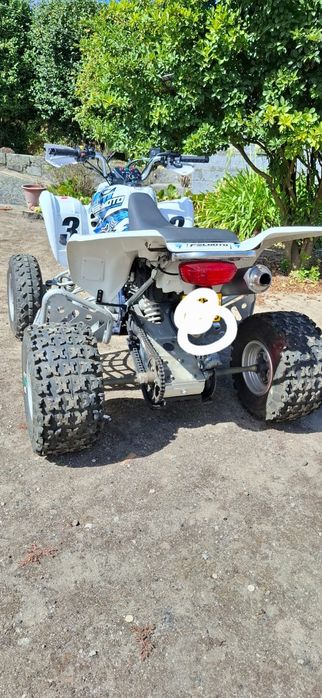Moto 4 Ltz 400 pouco uso