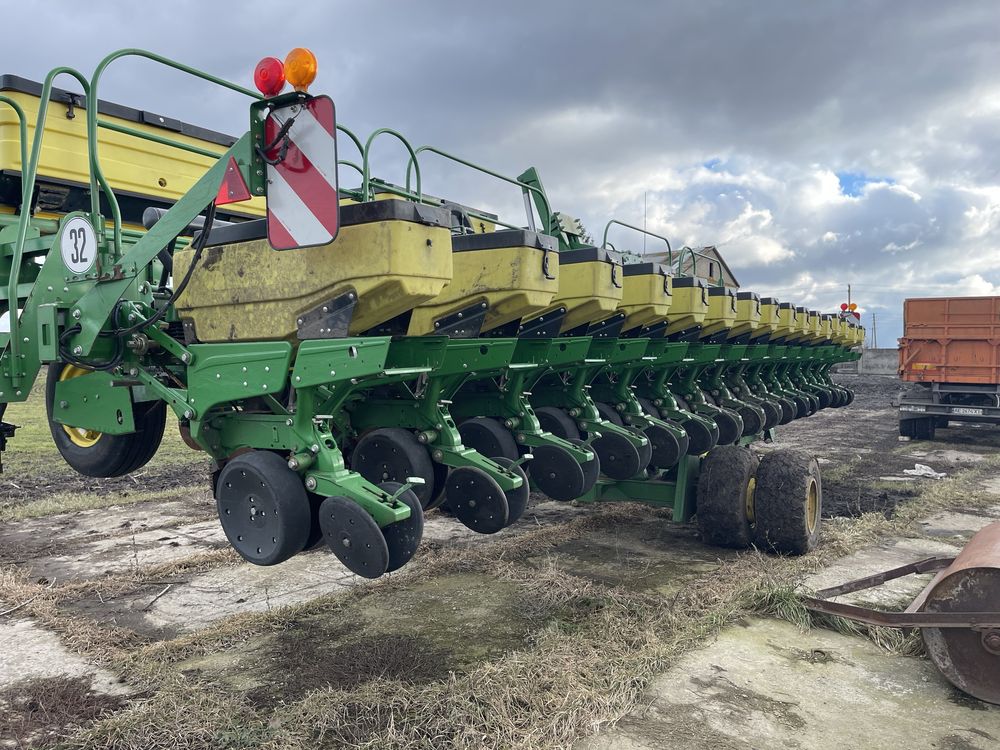 Сівалка John Deere 1745