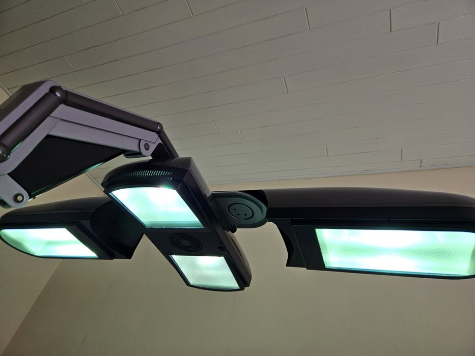 мобільний солярій philips hb 875 б/у / домашній солярій