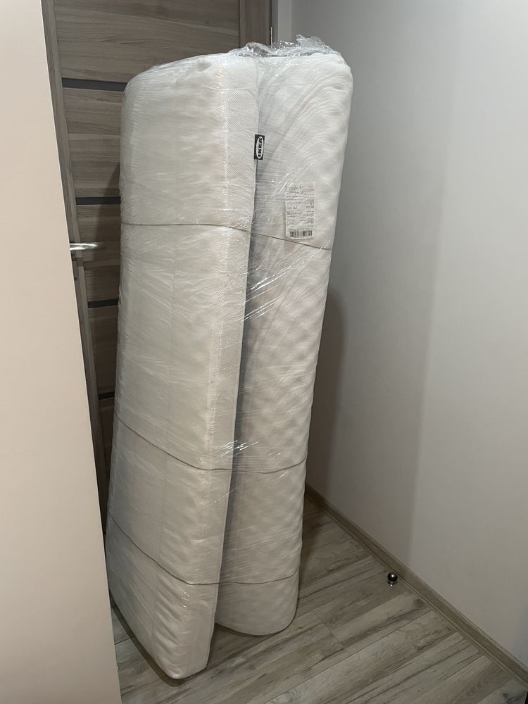 Materac twardy IKEA 160*200 razem z ochranieczem