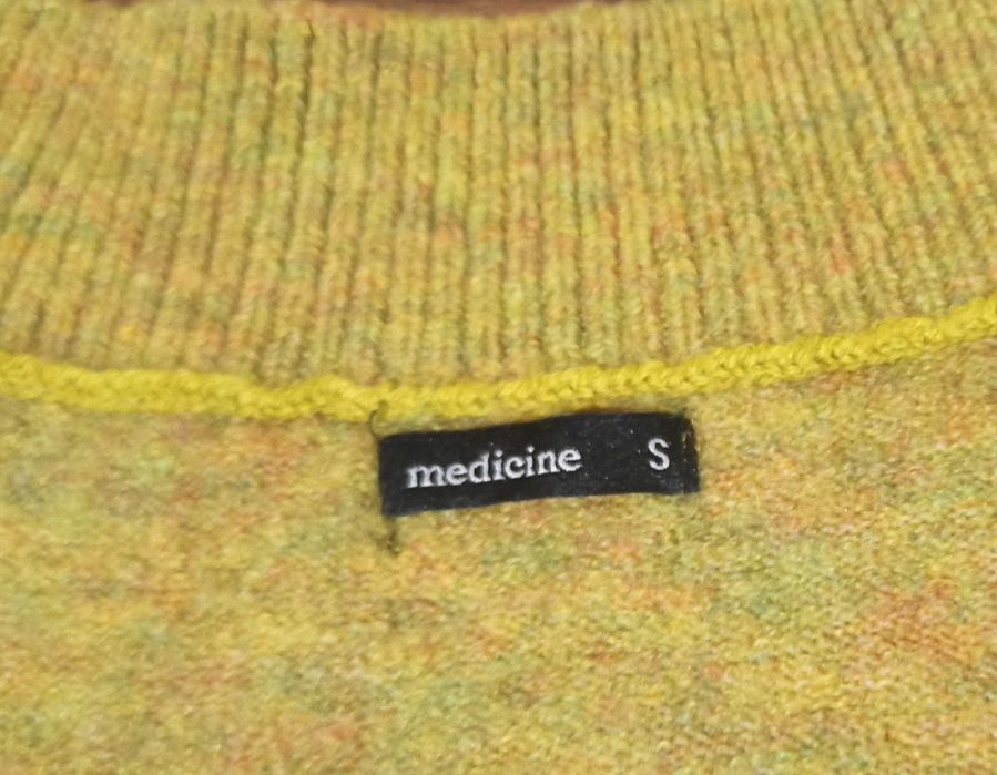 Sweter Medicine w serek