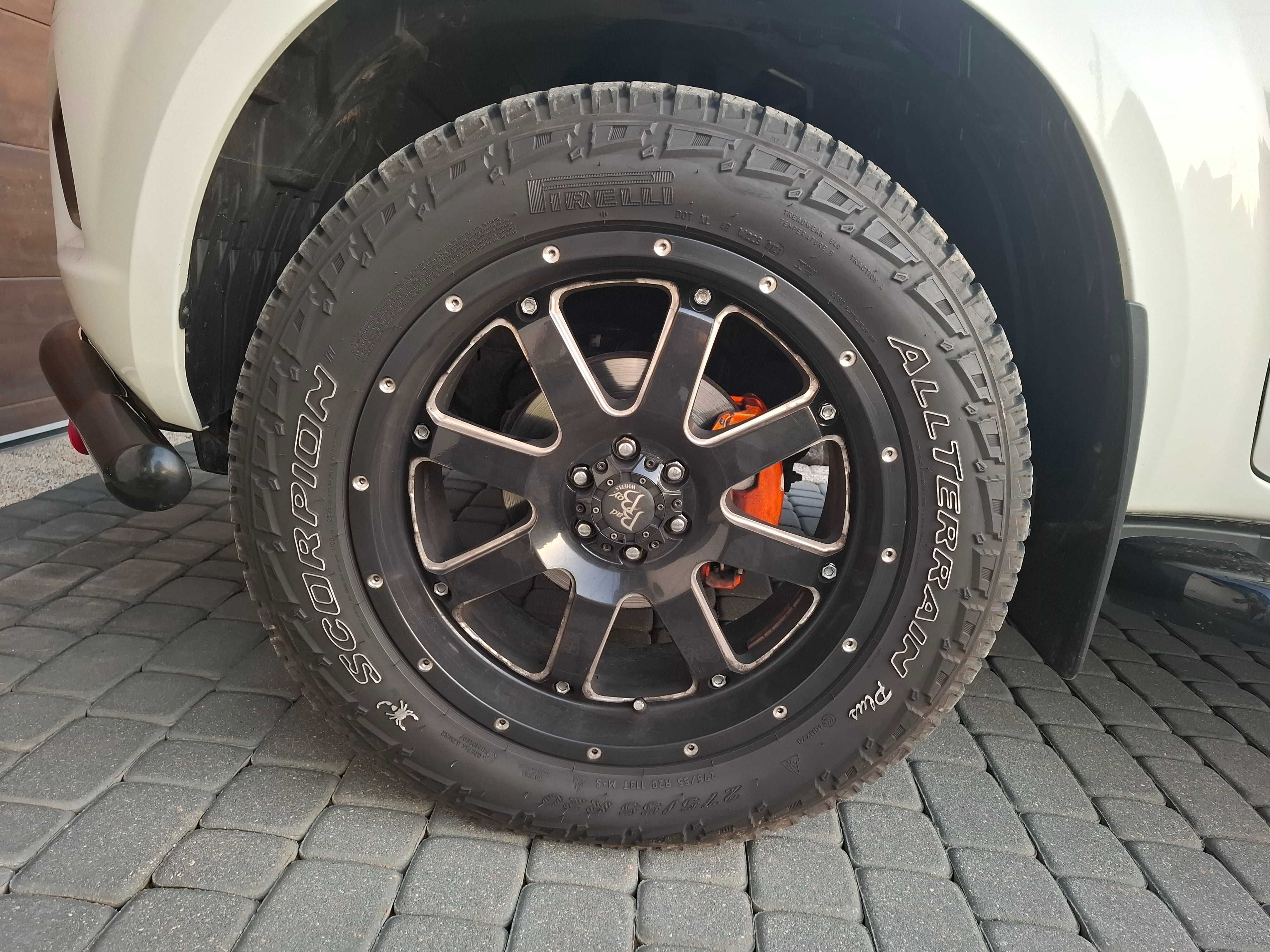 Koła 275x55 R 20 o rozstawie śrub 6x114.3 mm Nissan Navara