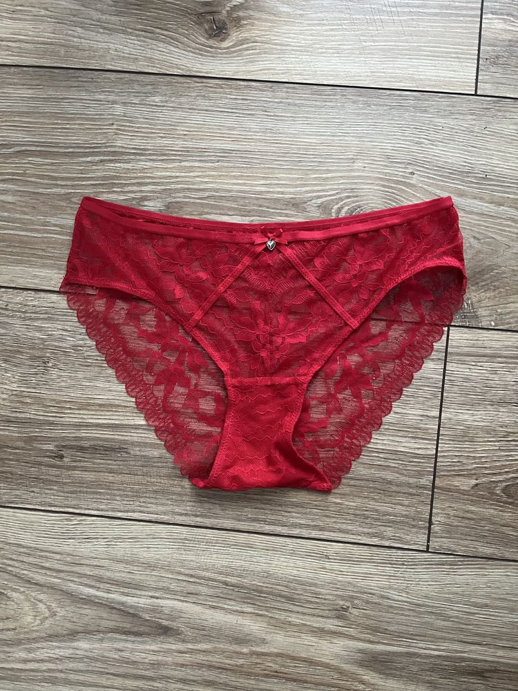 Stringi i majtki damskie