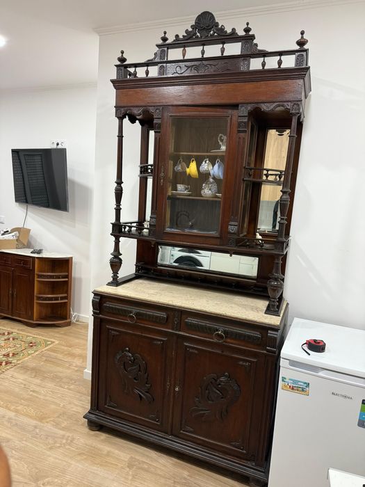 Louçeiro com tampo em mármore