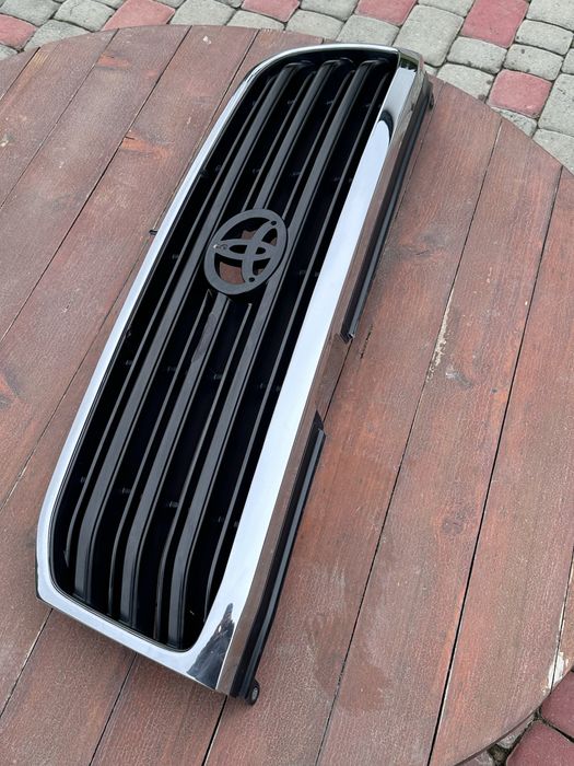 решітка land cruiser 100 оригінал