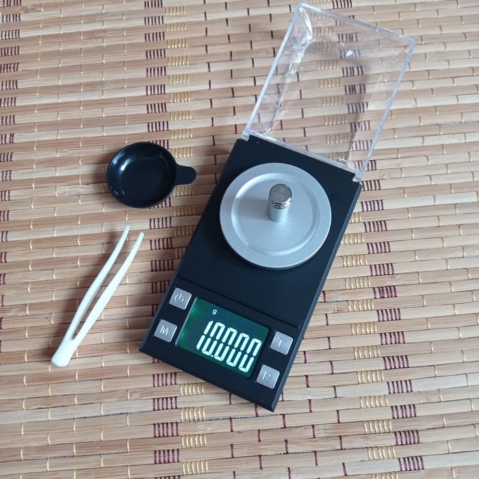 Ваги ювелірні точність 0.001 до 10 грам