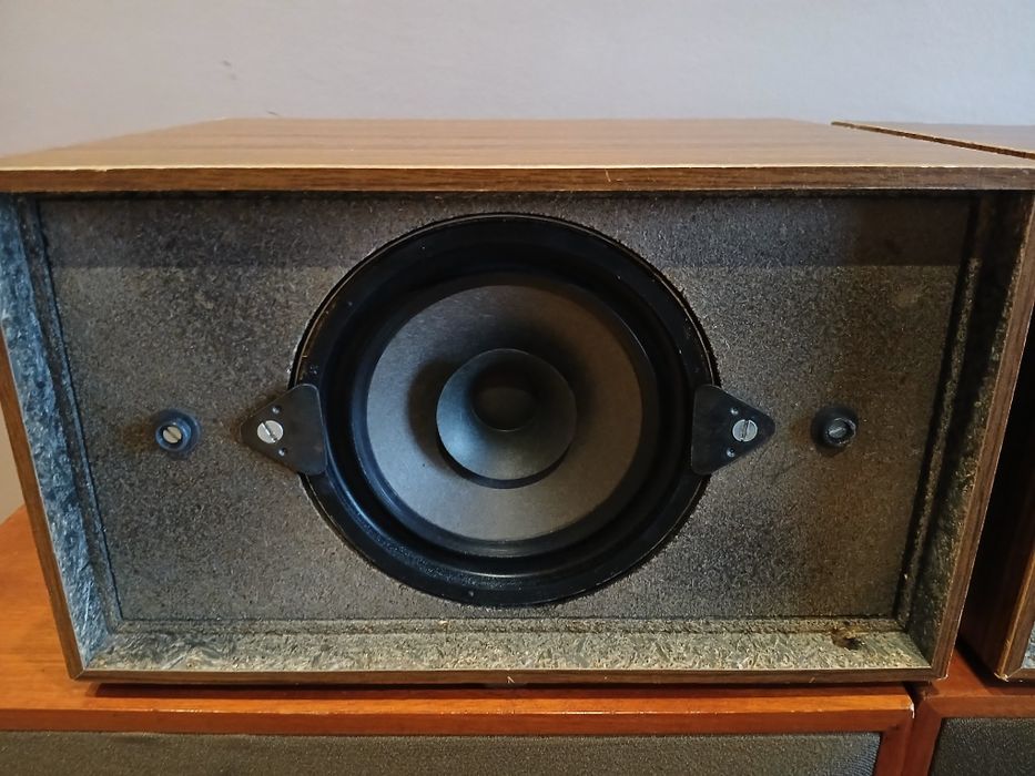 Monitory szerokopasmowe Rema 744