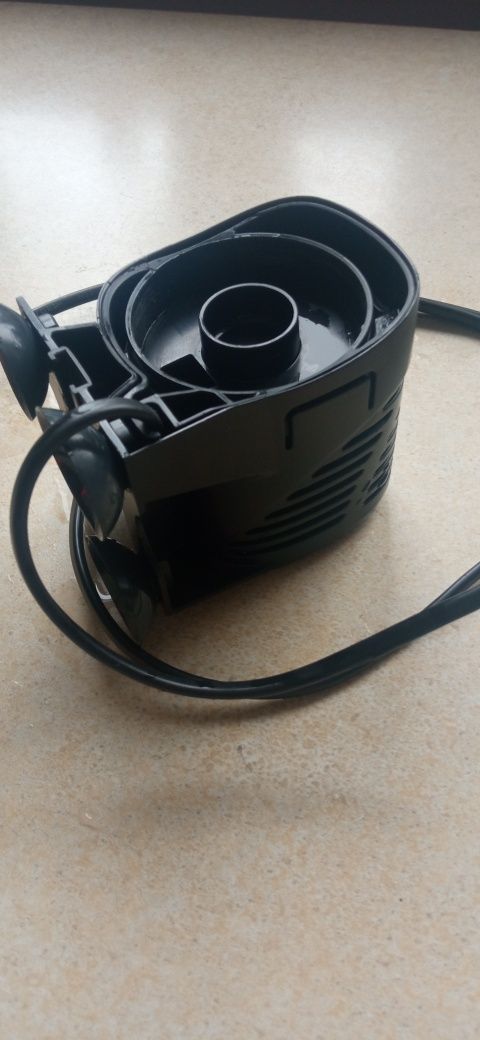 Filtr aquael używany 300l/h