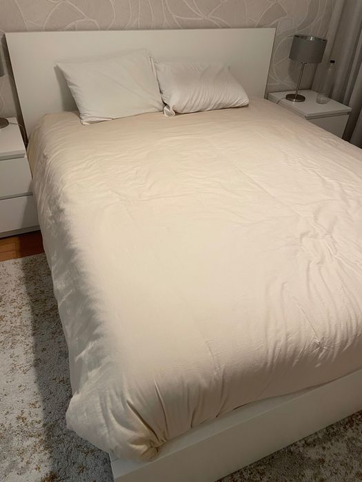 Cama de casal IKEA MALM com arrumação