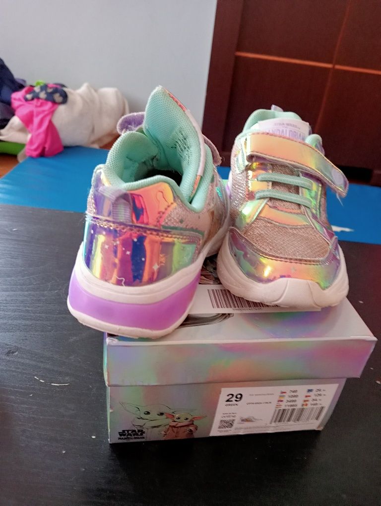 Świecące buty dla dziewczynki rozm. 29