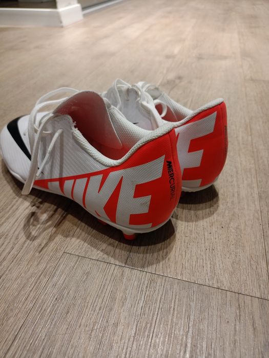 Buty Nike, korki rozm 37,5