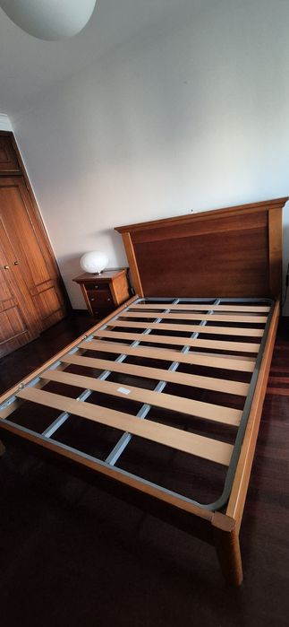 Cama de casal cerejeira