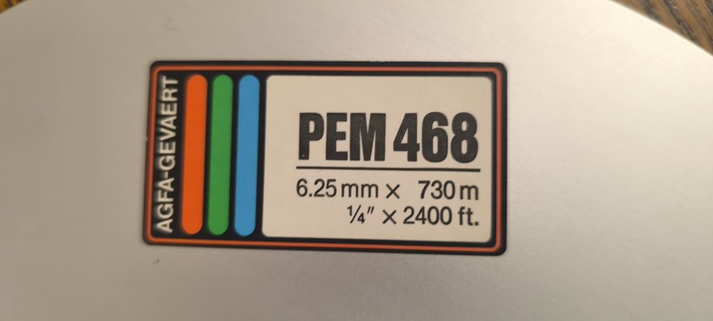 Szpule AGFA   . Z  taśmą 1/4 i 1/2 gratis .. 10,5 cala