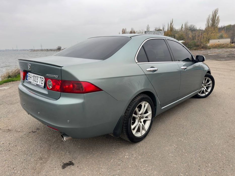 Срочно Хонда Аккорд, состояние отличное