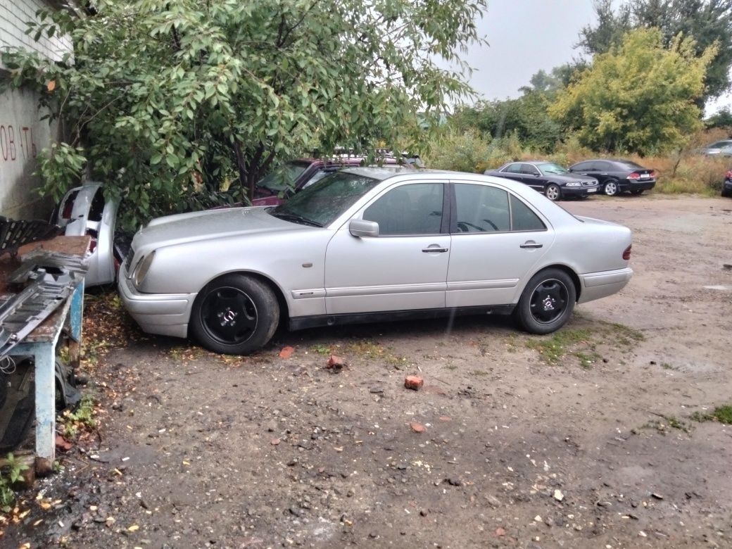 Авто с пробегом Мерседес w210