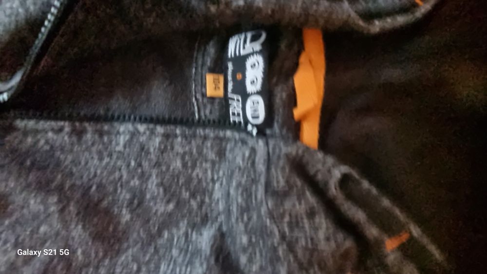 Bluza rozm. 104 cieplejsza