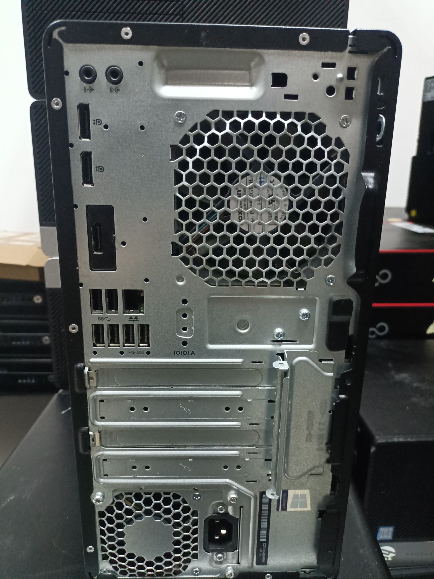 Pentium Gold G5500 8Gen/8GB DDR4/256gb ssd m.2/HP 600 G4 MT