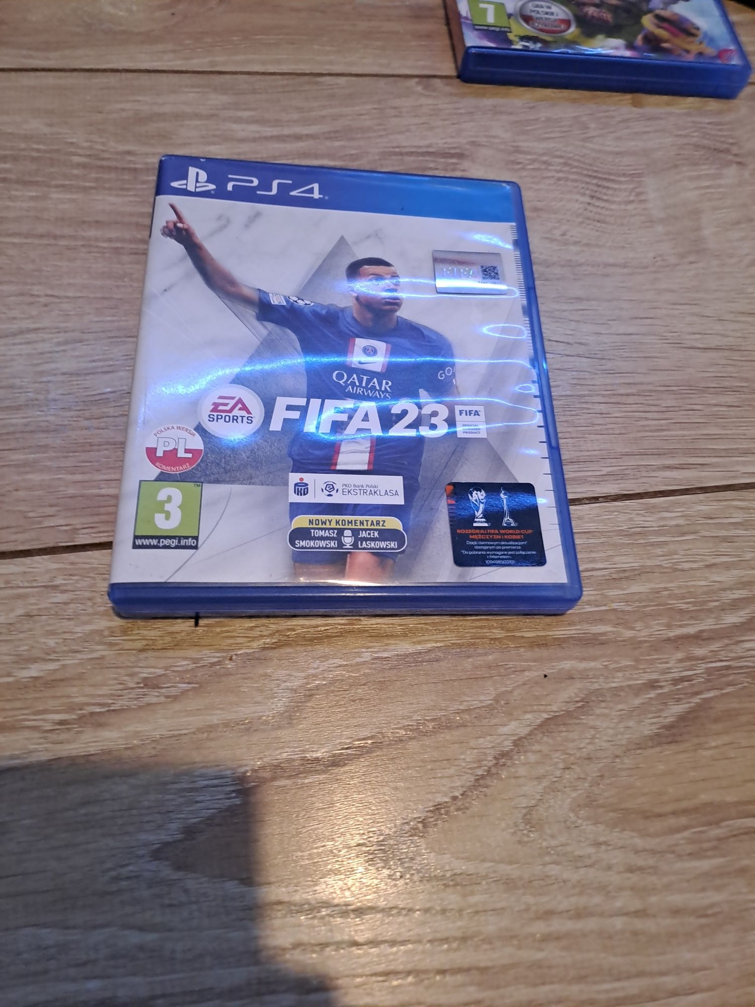 Ps4+3gry+2pady+stacja ładująca