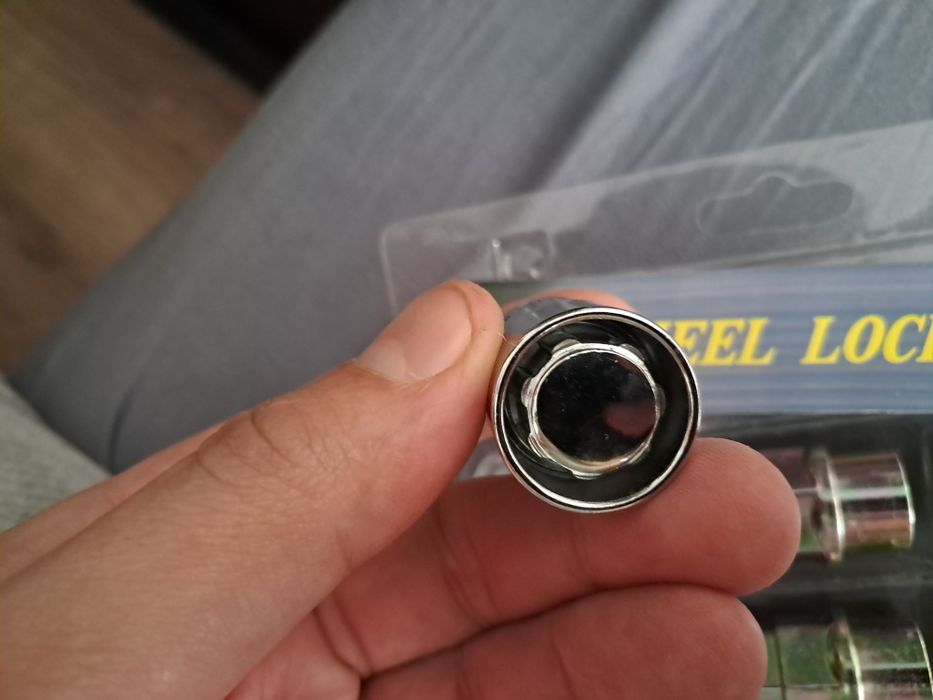 Nowe Nakrętki Zabezpieczające KIA CEED M12x1.5