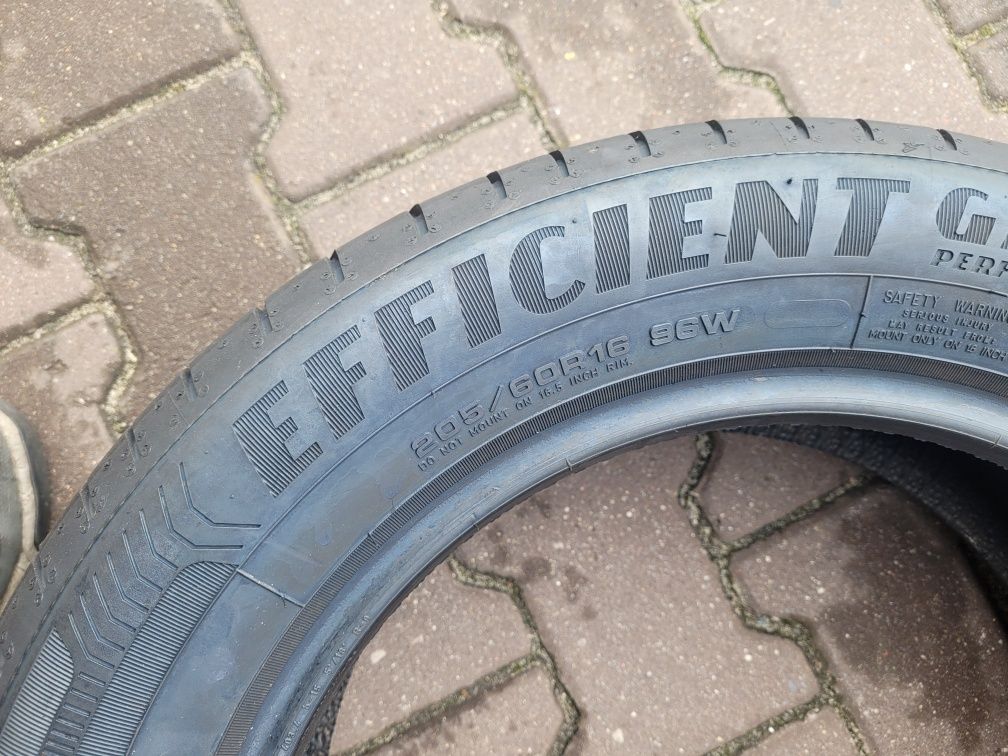 205 60 r16 Goodyear Efficent Grip Performance