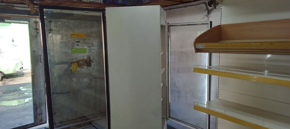 Шафа холодильна Cold, Польща. Наскрізна, статика.