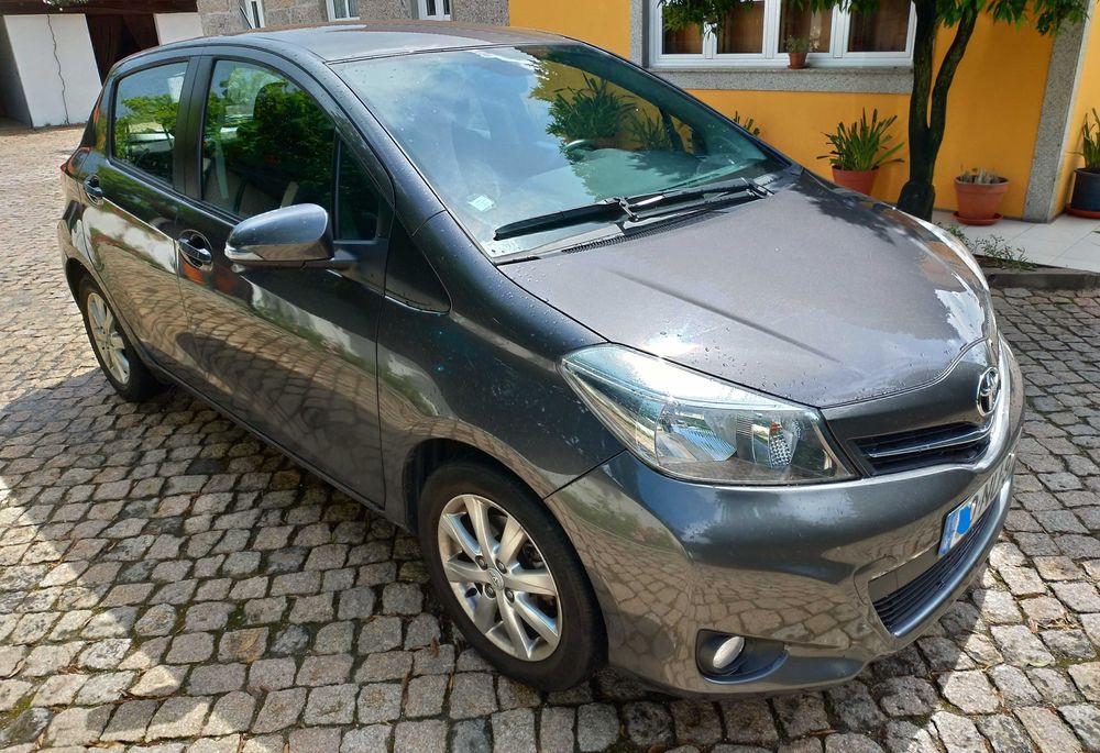 TOYOTA YARIS 1.0 poucos kms, Nacional