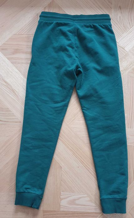 Spodnie dresowe chłopięce rozmiar 146