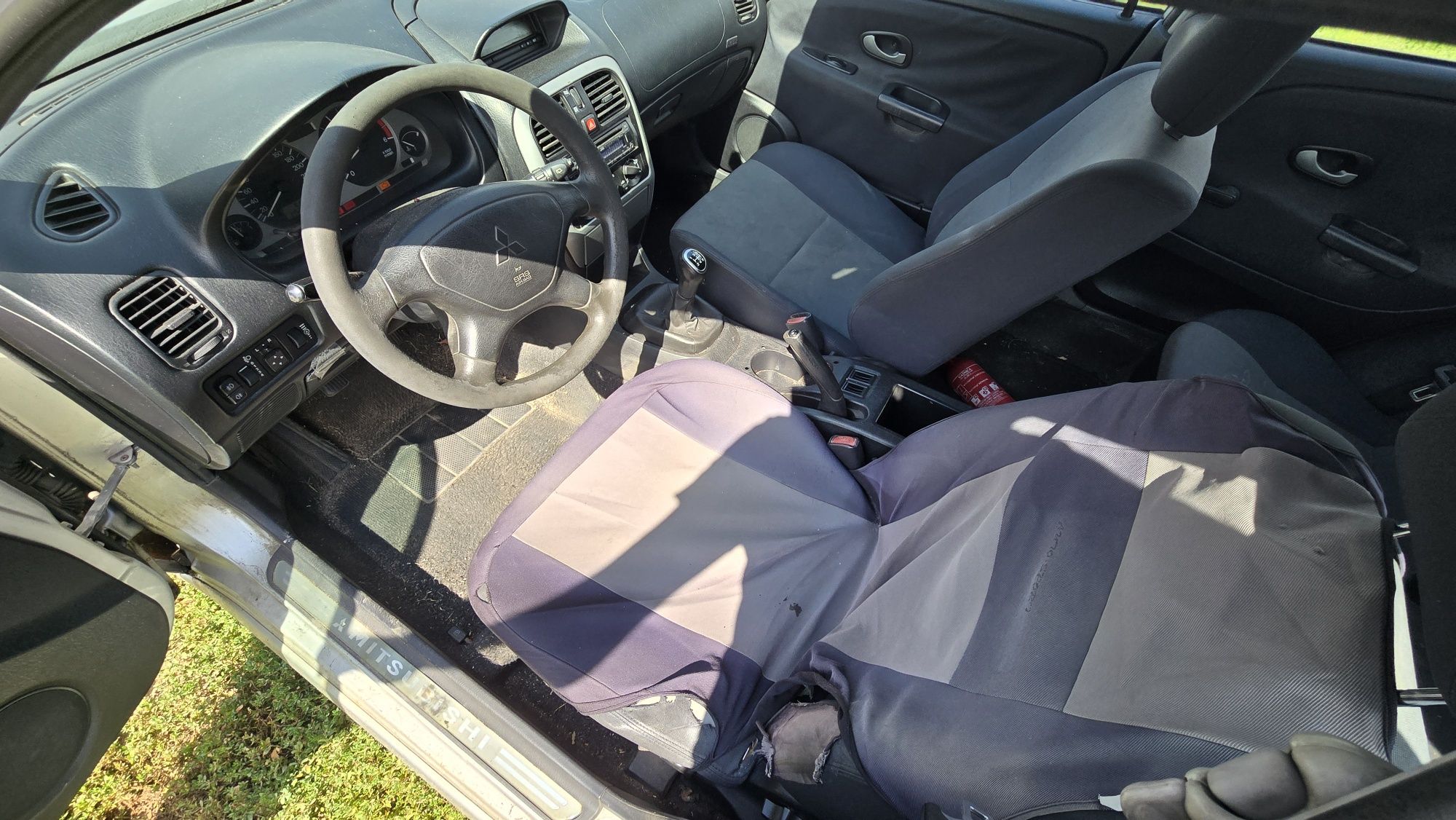 Mitsubishi Carisma 1.8did 2002r