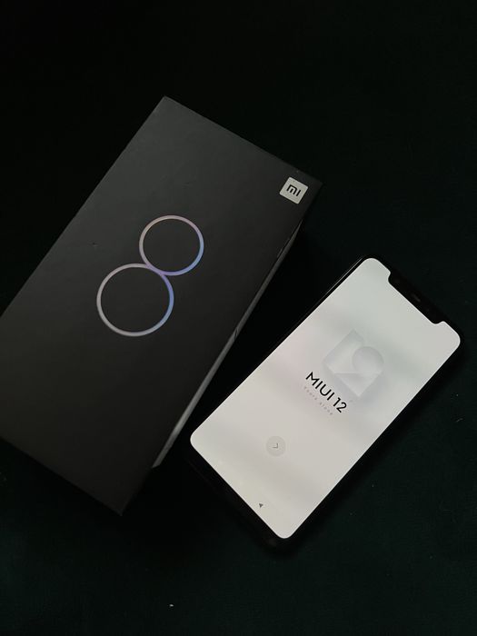 Telefon Xiaomi Mi 8