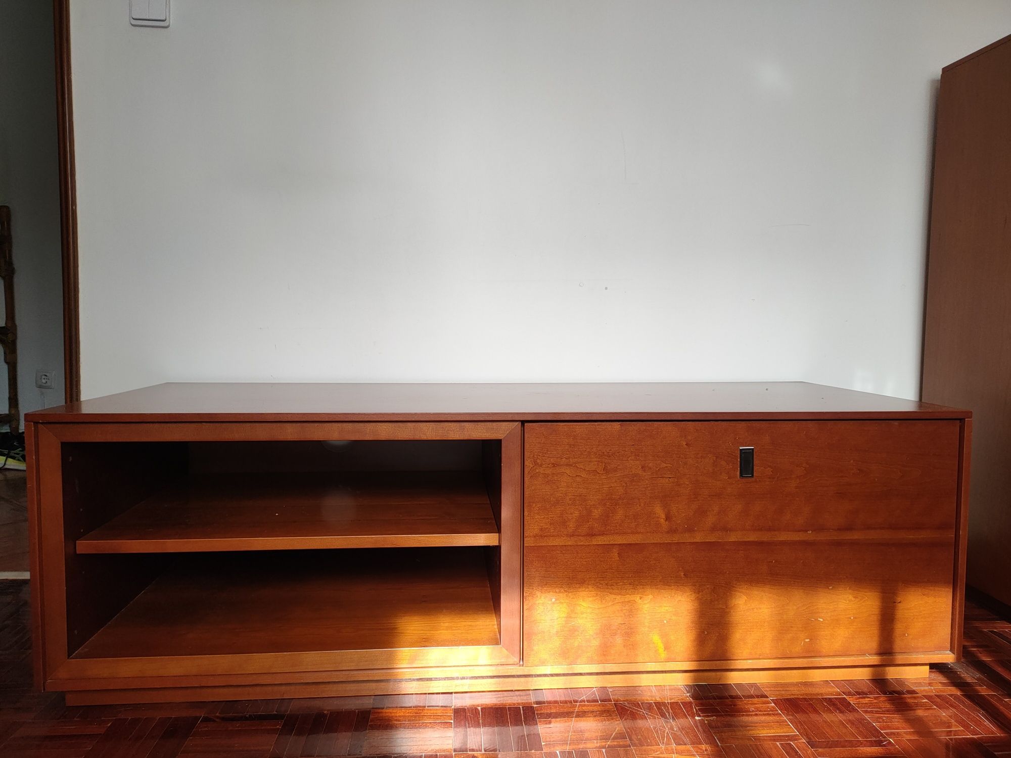 Móvel de sala (2 moveis+1 prateleira)