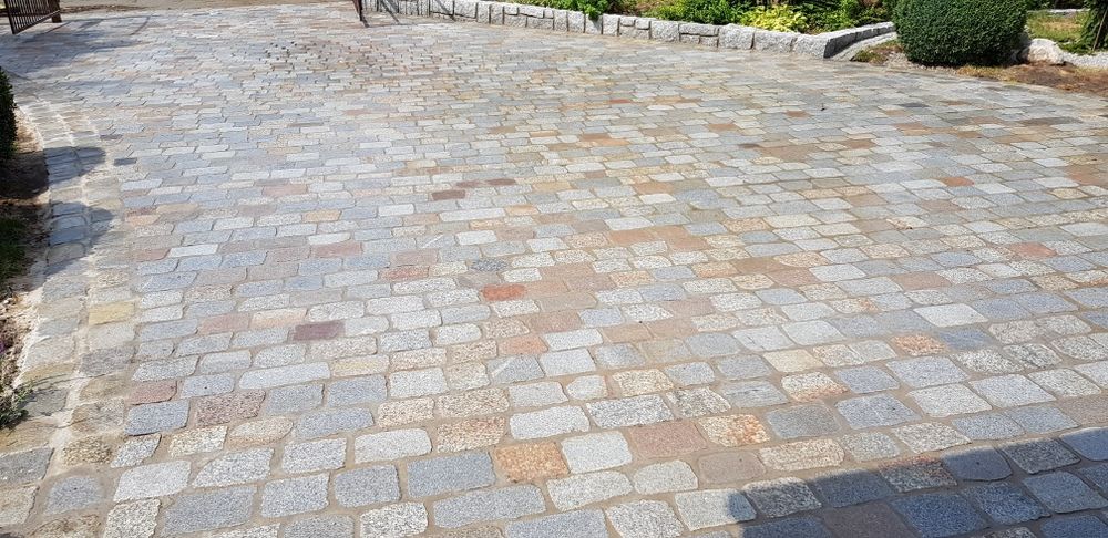 Bruk kostka granitowa cięta starobruk kamień polny granit rozbiórkowy