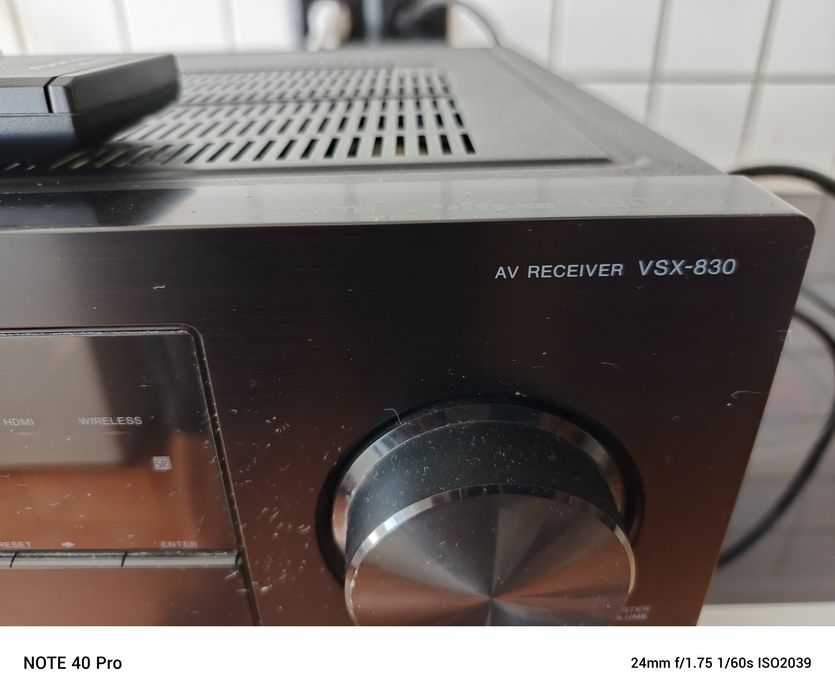 Amplituner Pioneer vsx830