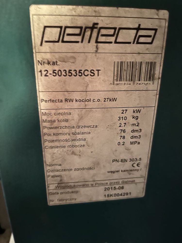 Piec na węgiel i drzewo