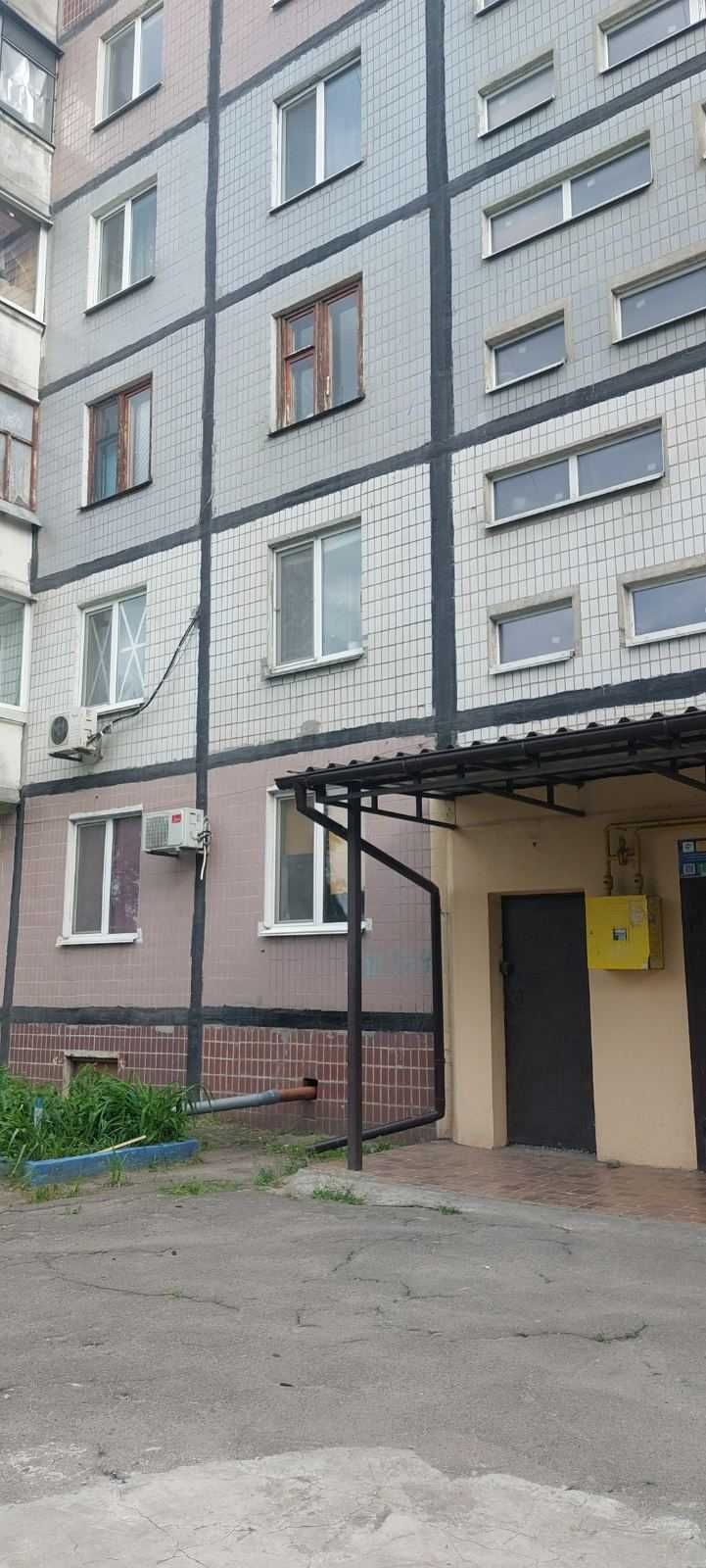 Продам квартиру 2х комн. рн ТЦ Караван