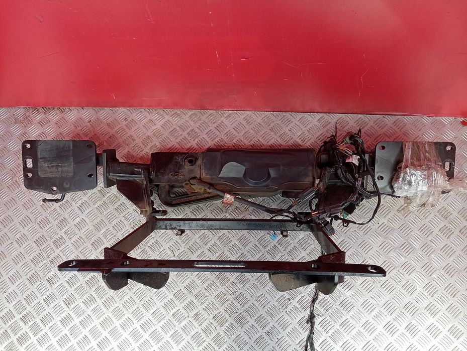 Фаркоп Range Rover Sport L494 Буксирувальна Балка Буксировочная Рендж