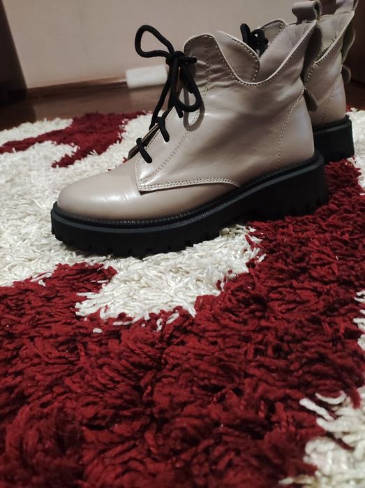 Жіночі весняні чобітки