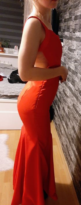 Czerwona sukienka balowa typu syrenka xs/s