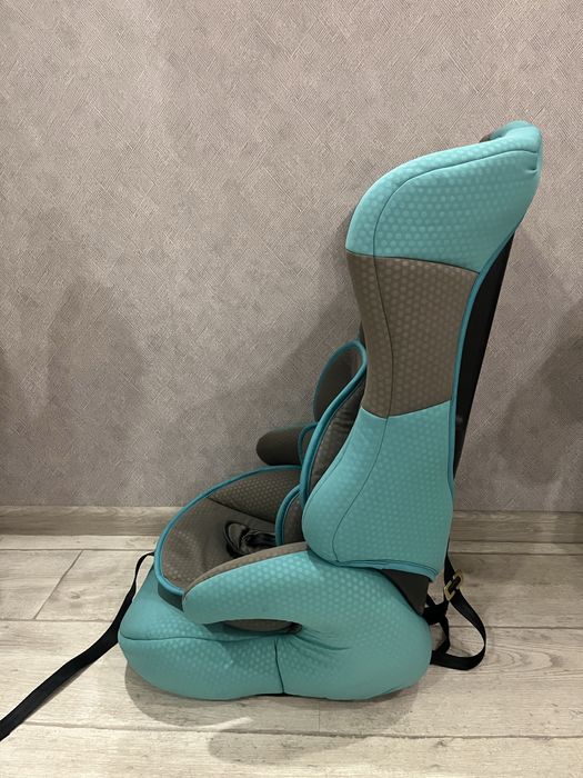 Дитяче автокрісло.Детское автокресло. Есть наклон для сна