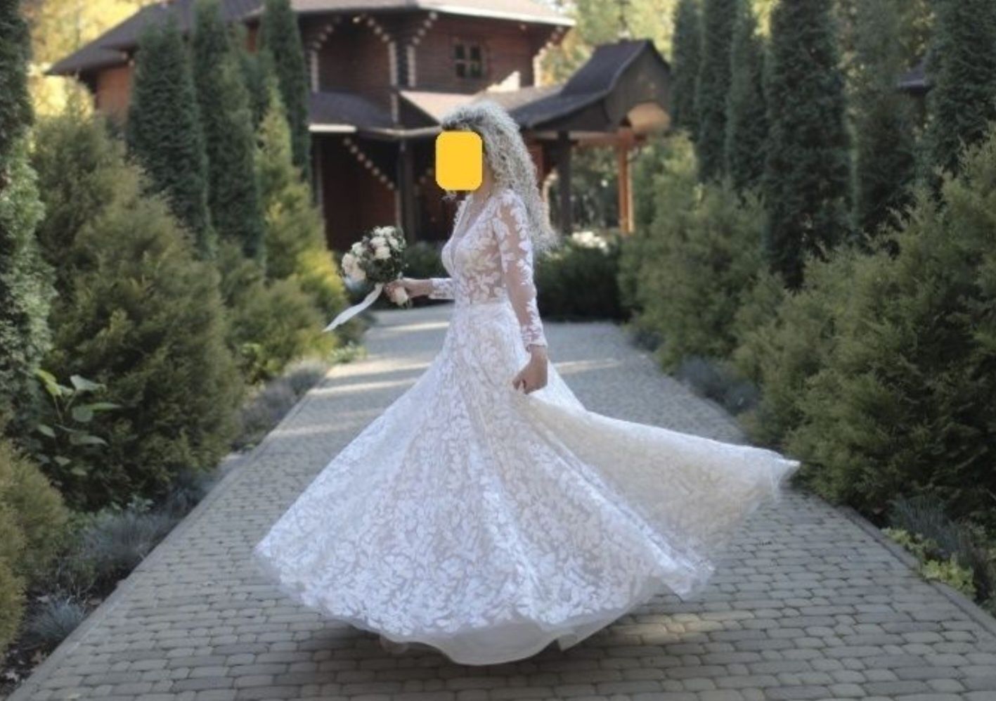 Продам дизайнерську весільну сукню Helena Mia
