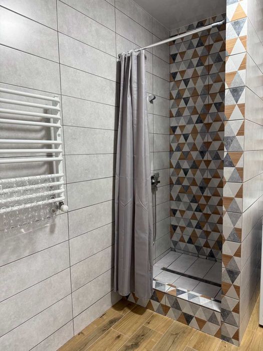 Пропонуємо новий просторий будинок у мальовничій Східниці Гори Карпати